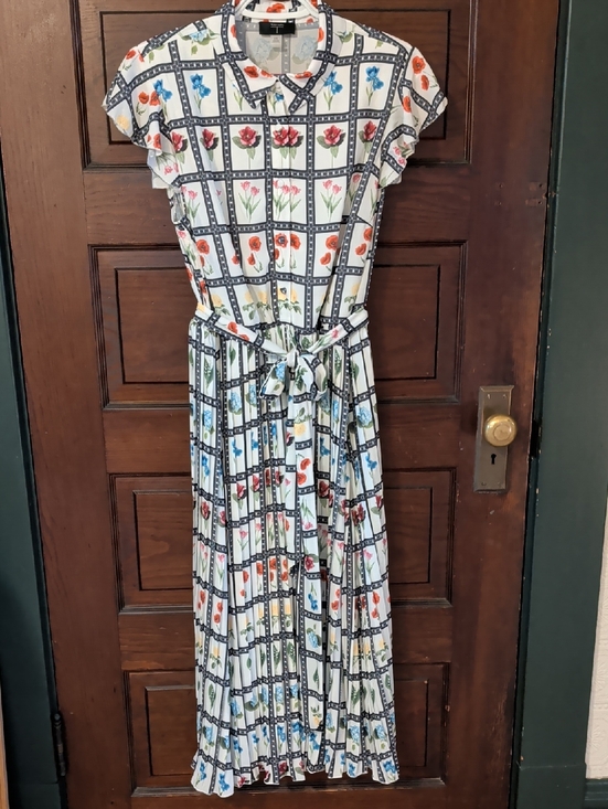 Tahari Dresses & Skirts - Floral Grid Print White Midii Dress with Tie Waist Flutter Sleeves L Tahari